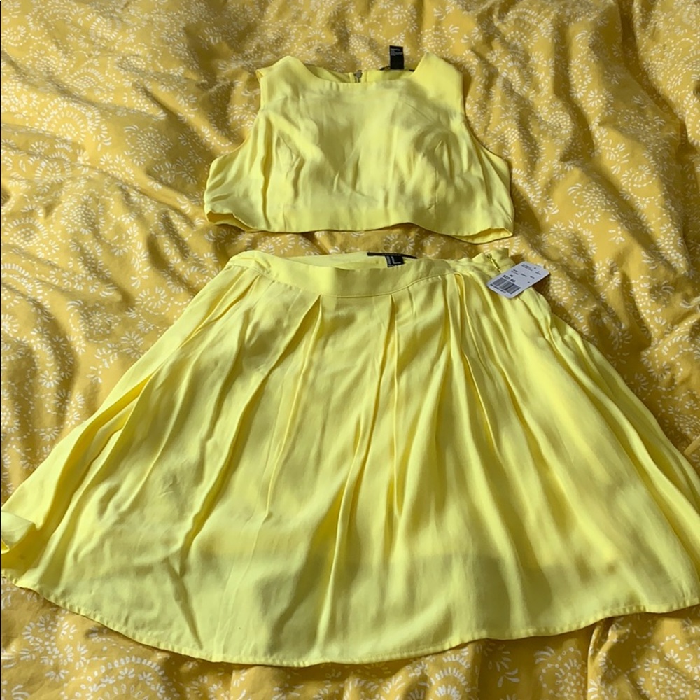 Forever 21 (2-piece) skirt and crop top